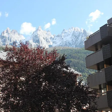 Mummery 1 - Walk To Piste Apartment